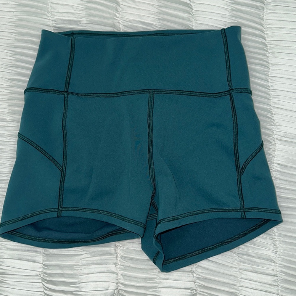 Lululemon In Movement High-Rise Short 2.5” *Everlux, Size 4